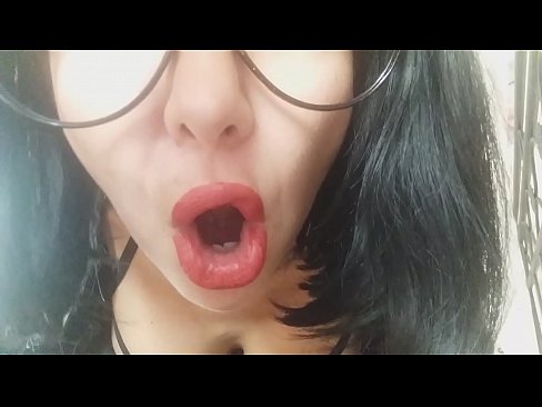 ❤️ Honey, uwar uwarki bazata bari ki tafi makaranta ba yau... Ina bukatarki da yawa... Batsa na Rasha